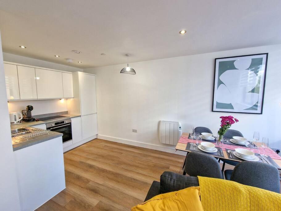 מנצ'סטר Free Parking: Old Trafford Apartment מראה חיצוני תמונה